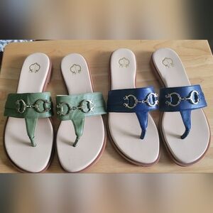 C. Wonder Annabelle Navy and Olive Leather Thong Slip-on sandals; 8M; 2 Pairs